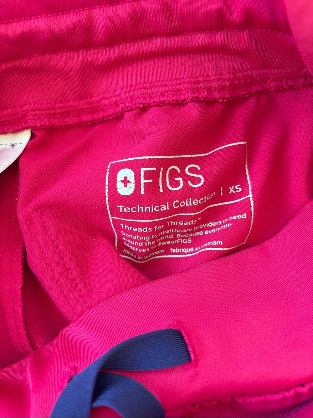 Figs Women’s Jogger Scrub Set - Raspberry - Picture 6 of 7